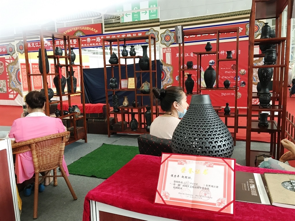 绥棱推动黑陶作品版权保护与产业融合发展