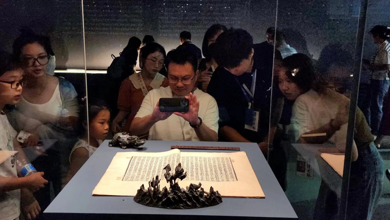 “赓续文脉——中国文房艺术展”今日在京开幕