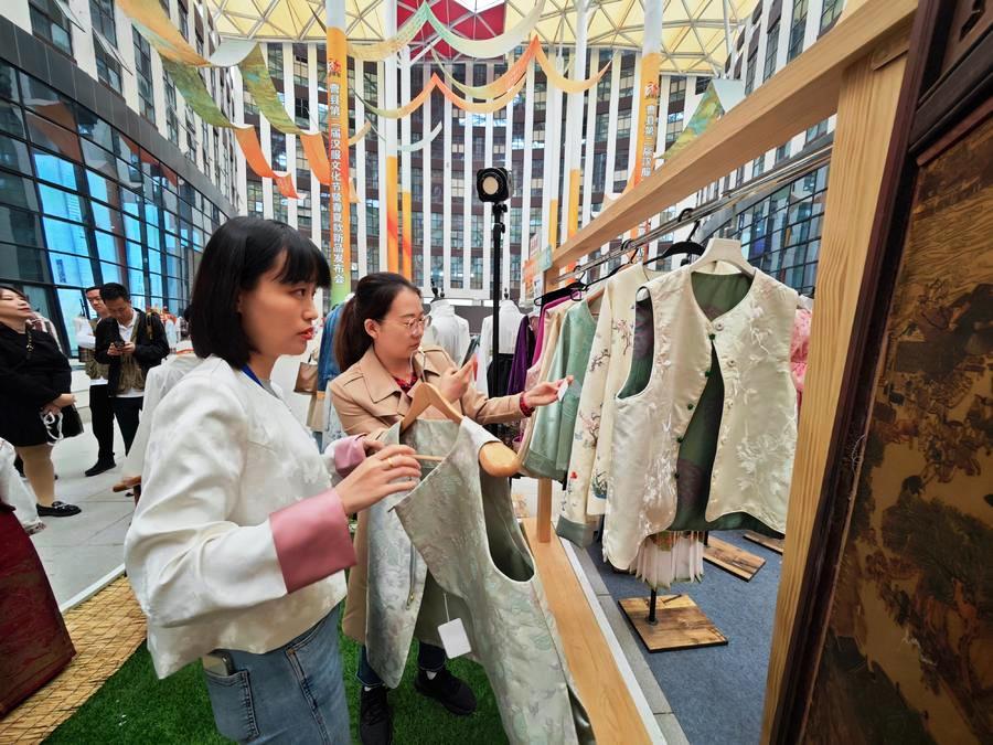 擦亮品牌 民间文艺版权保护与促进先行先试