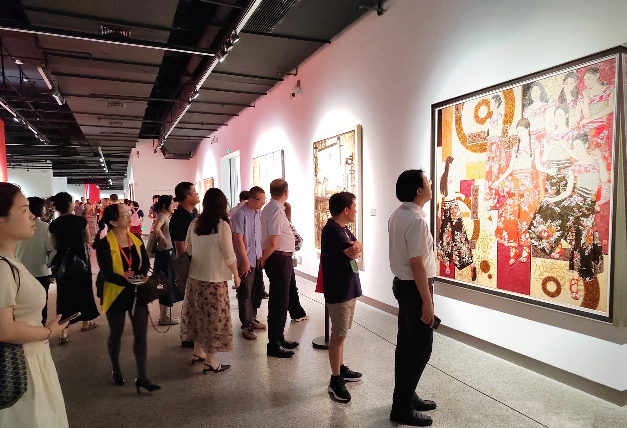 十四届全国美术作品展览漆画作品展在汉开幕