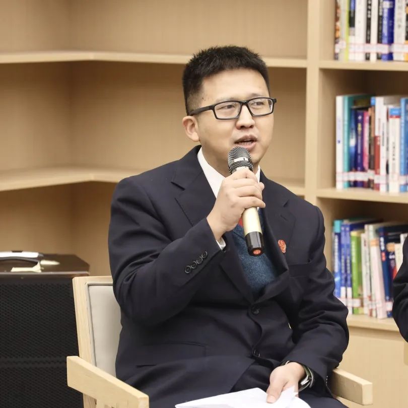 东湖高新区法院一案一席谈:代码与画布的对话