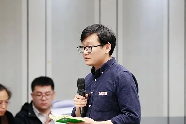 加快推进人工智能大模型在审查工作中的应用