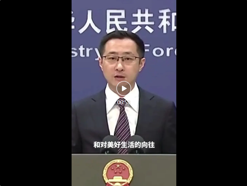 人民日报:LABUBU火爆海外!没作品还龅牙的它,为何征服了全球年轻人的心?