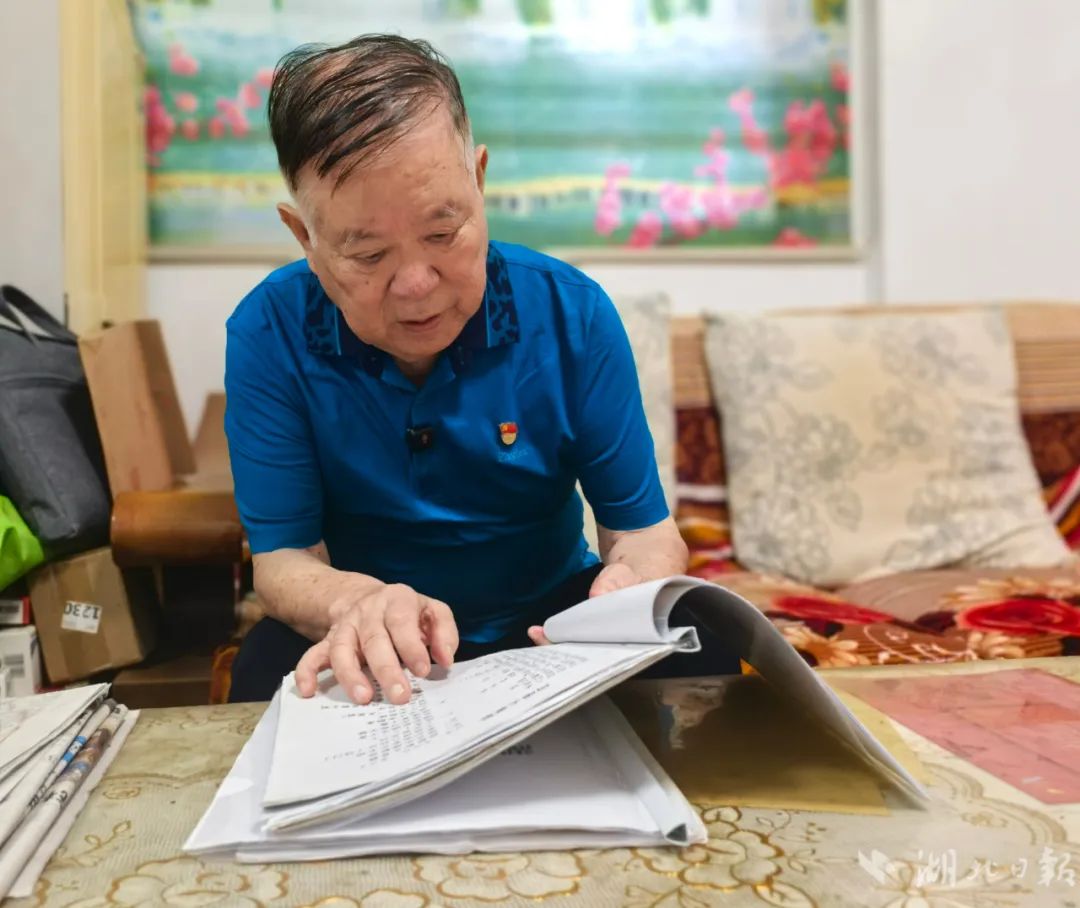 总书记点赞!湖北人吴传发,现场表演
