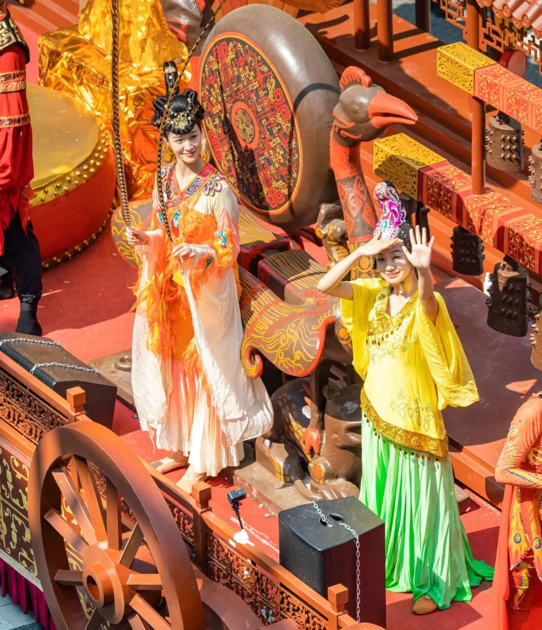河山添锦绣——2025文旅IP花车大巡游活动
