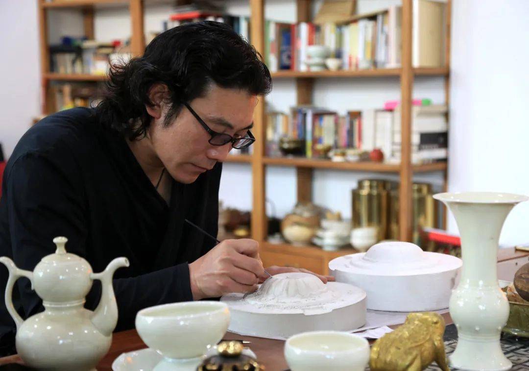 “雕刻法庭”锻造司法韧度守护非遗创作版权