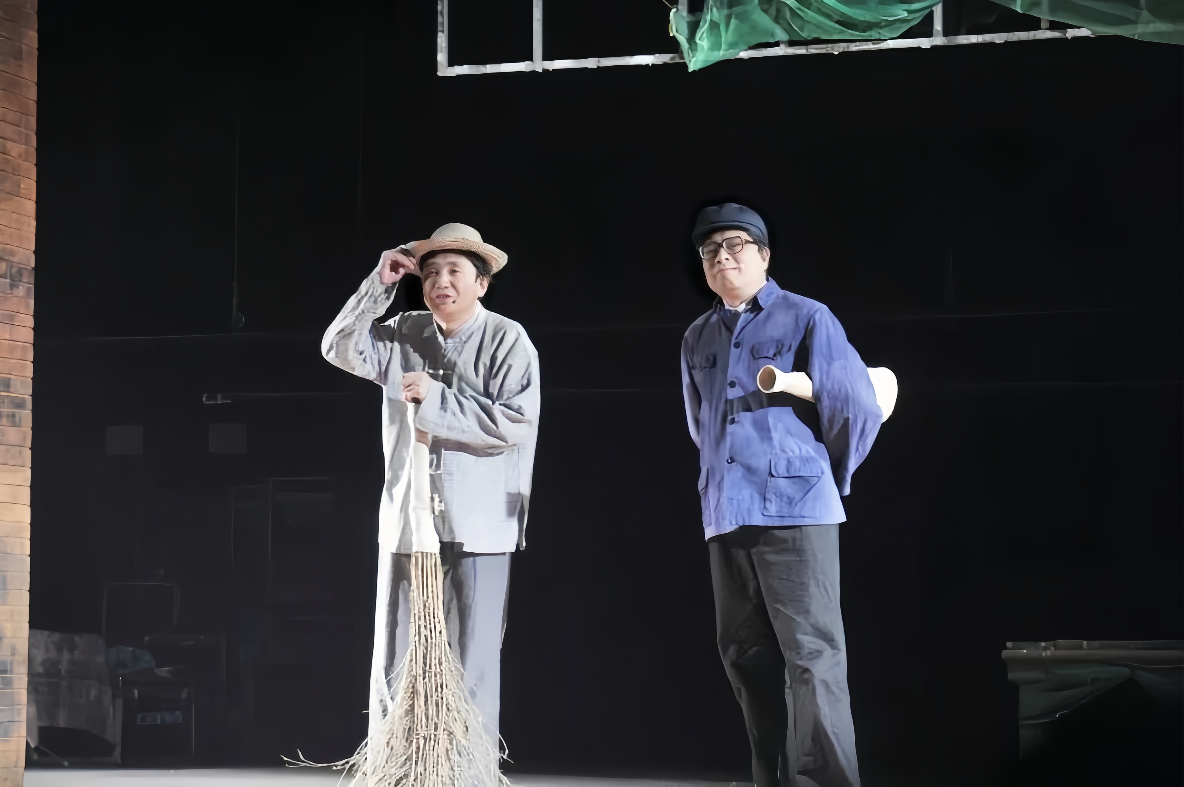 武汉说唱团“四代同堂”“精酿”独属江城的汉派幽默