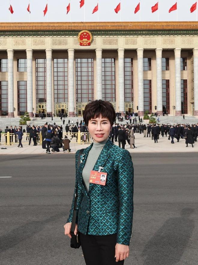 代表刘素英建议：实施微短剧精品国家工程