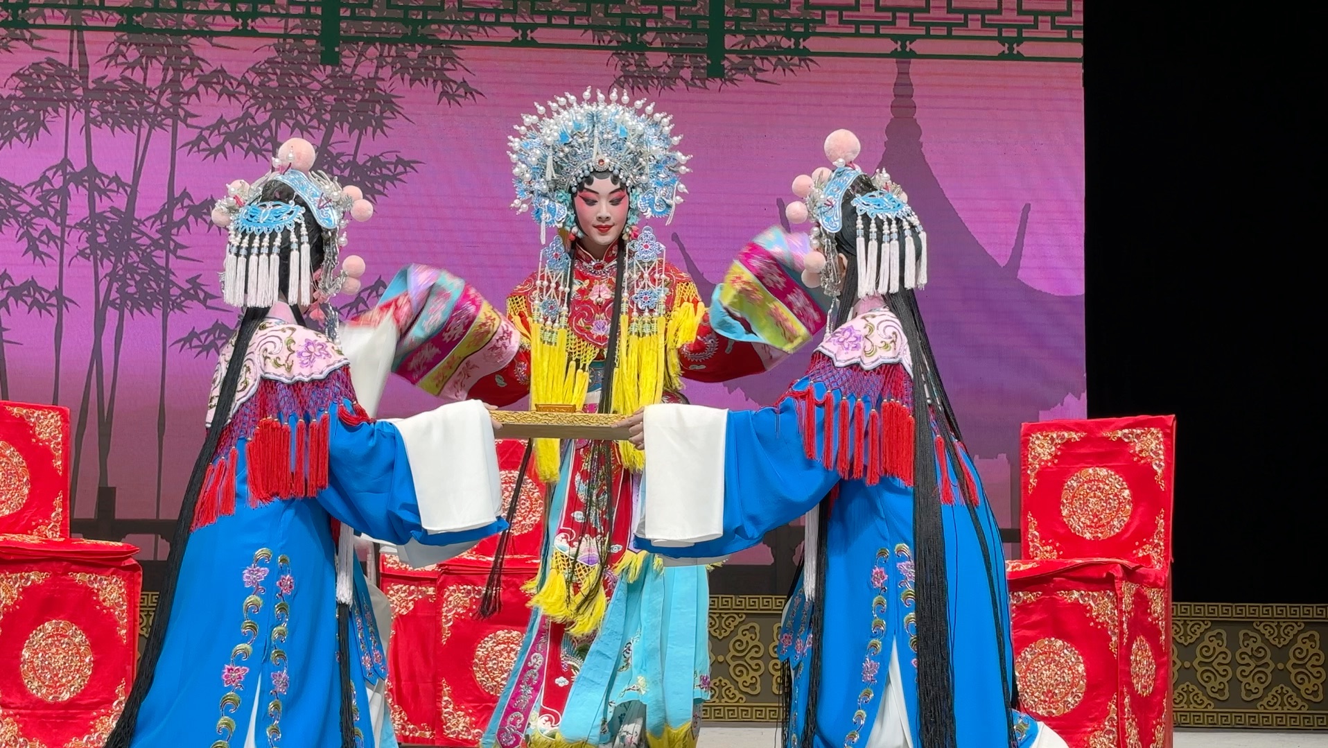 400多岁的汉剧，有了立法保护《武汉市汉剧保护传承条例》