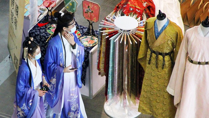 盗用抄袭 恶意抢注 汉服市场乱象调查