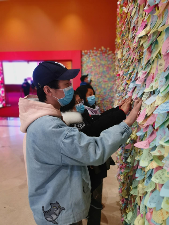 省版权保护中心参观武汉抗疫专题展