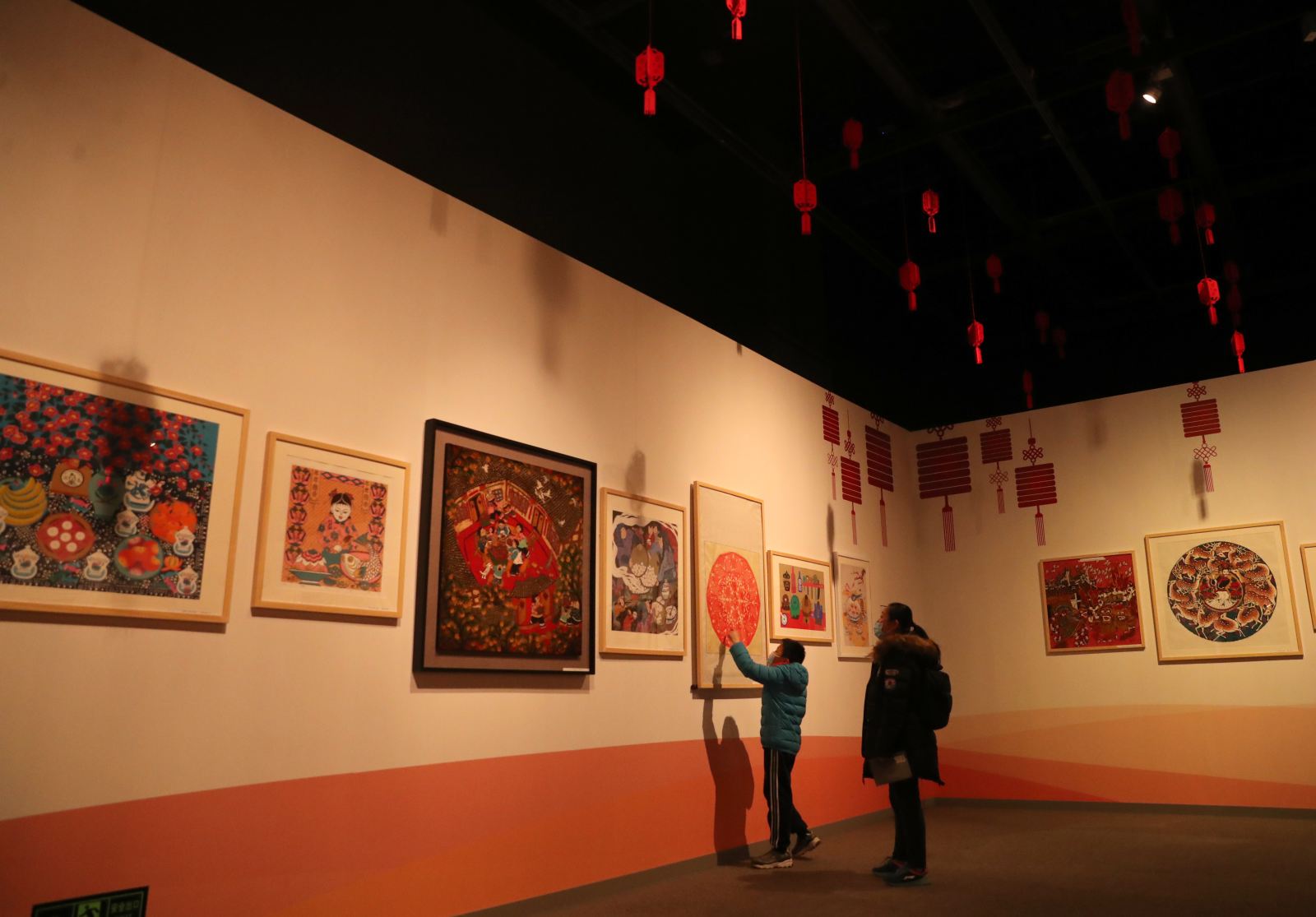 小康生活主题美术作品展在京举行