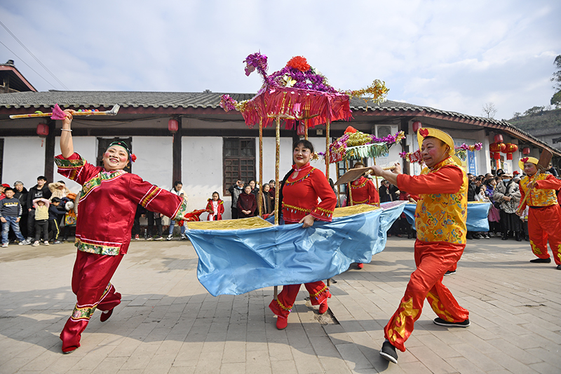 非遗虎年大集“活”起来 “火”起来